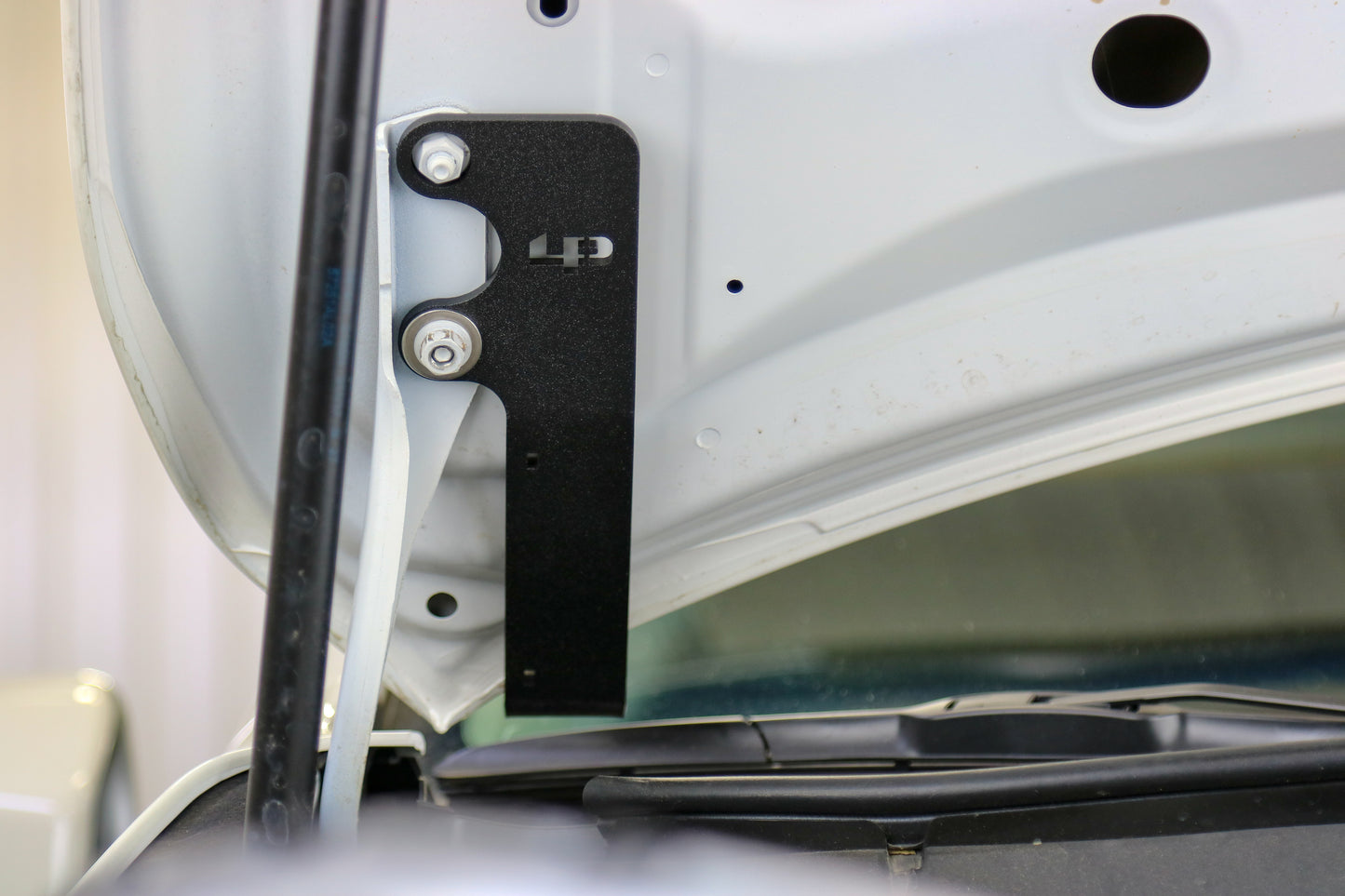 LP Aventure - Hood light brackets (Pair) - 2015-2019 Subaru Outback